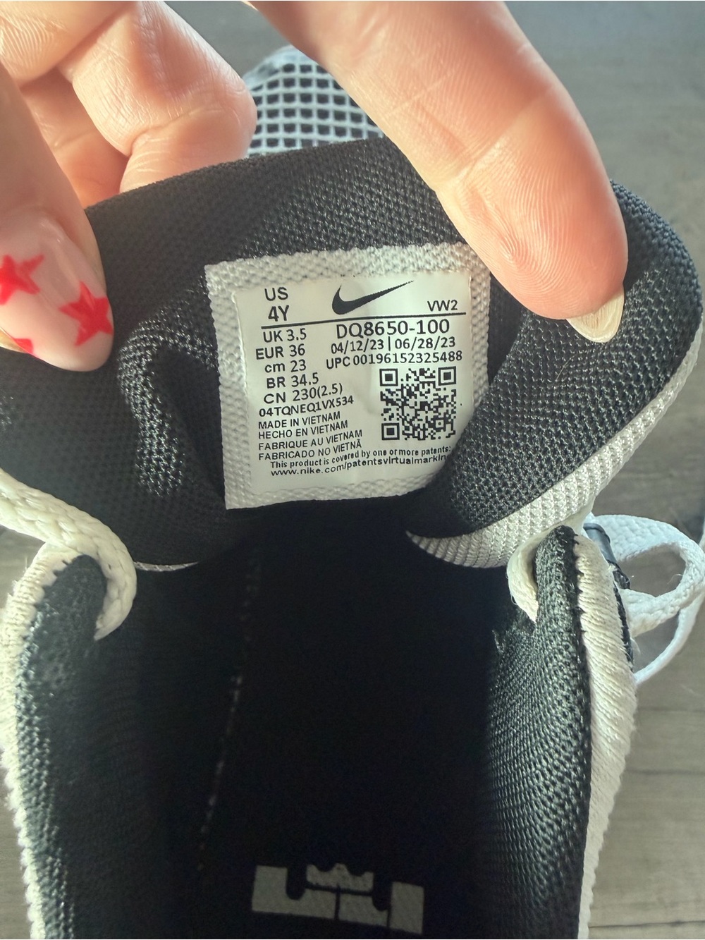 Nike LeBron Witness 7 - Picture 4 of 4